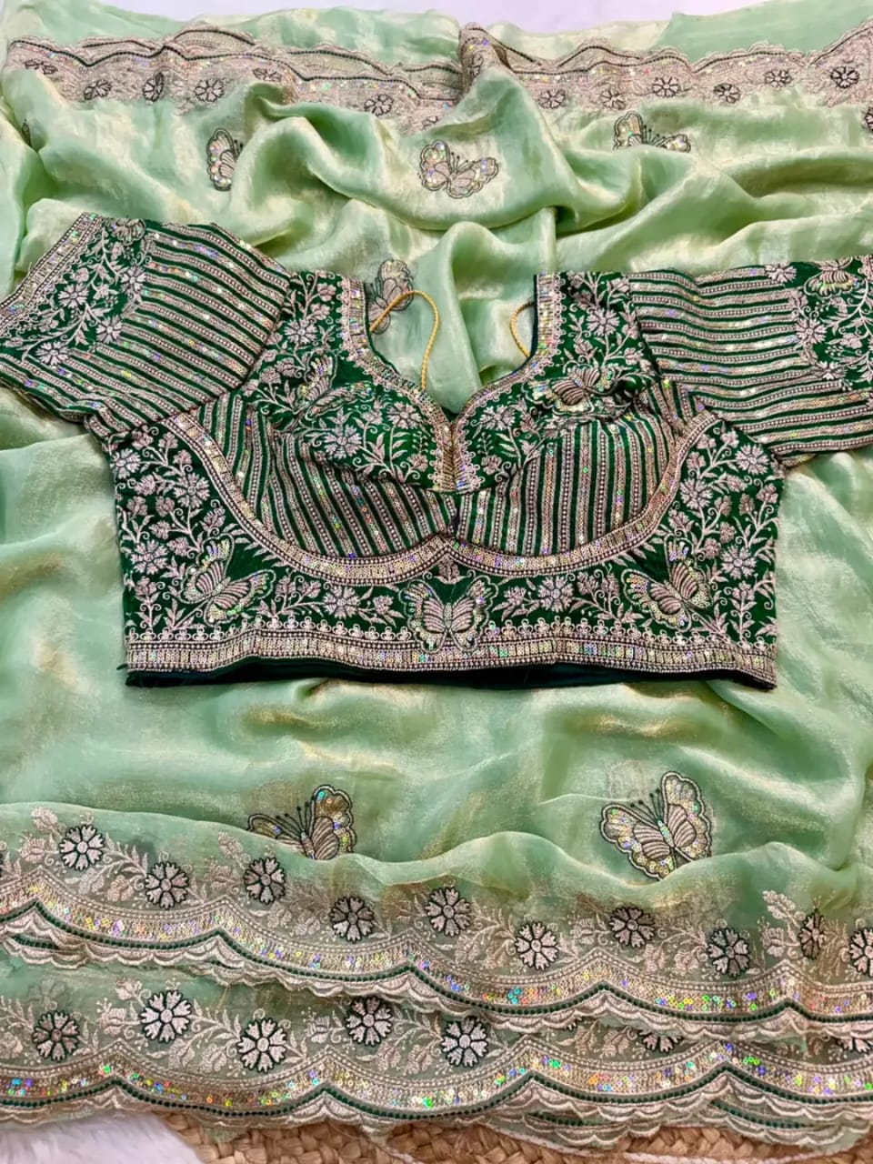 GREEN
